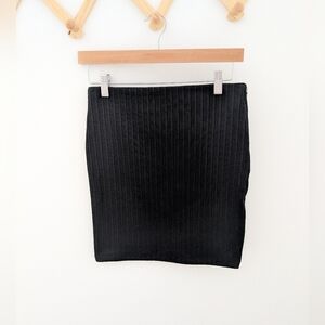 French Connection Elegant Black Ribbed Mini Skirt